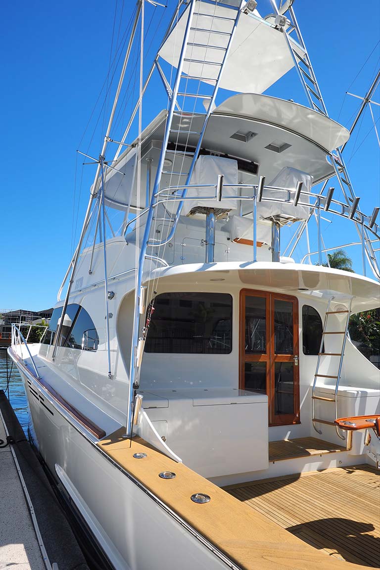 Shaka game boat from the rear